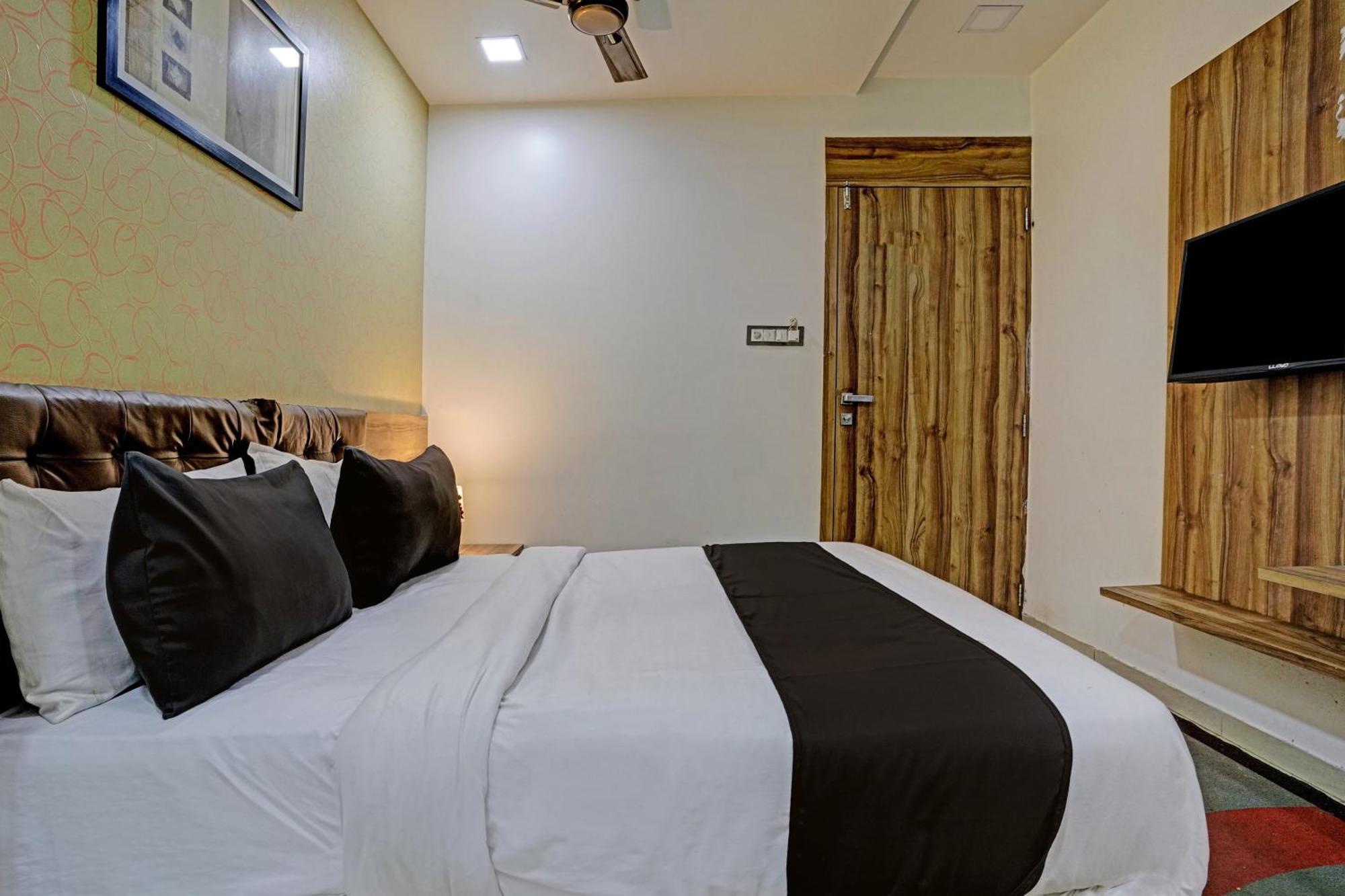 Hotel O Blue Inn Residence Near R City Mall Mumbai Exterior foto