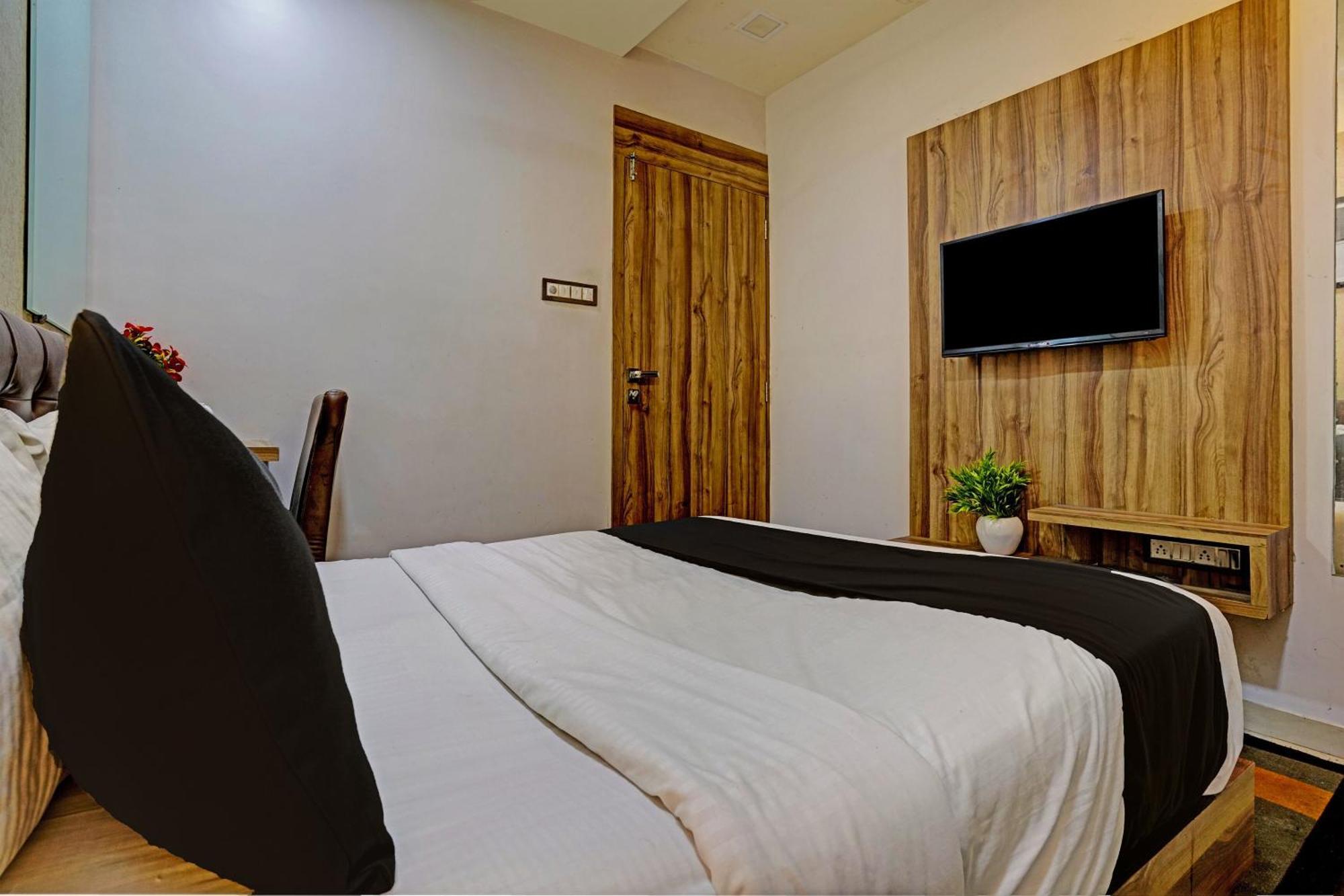 Hotel O Blue Inn Residence Near R City Mall Mumbai Exterior foto