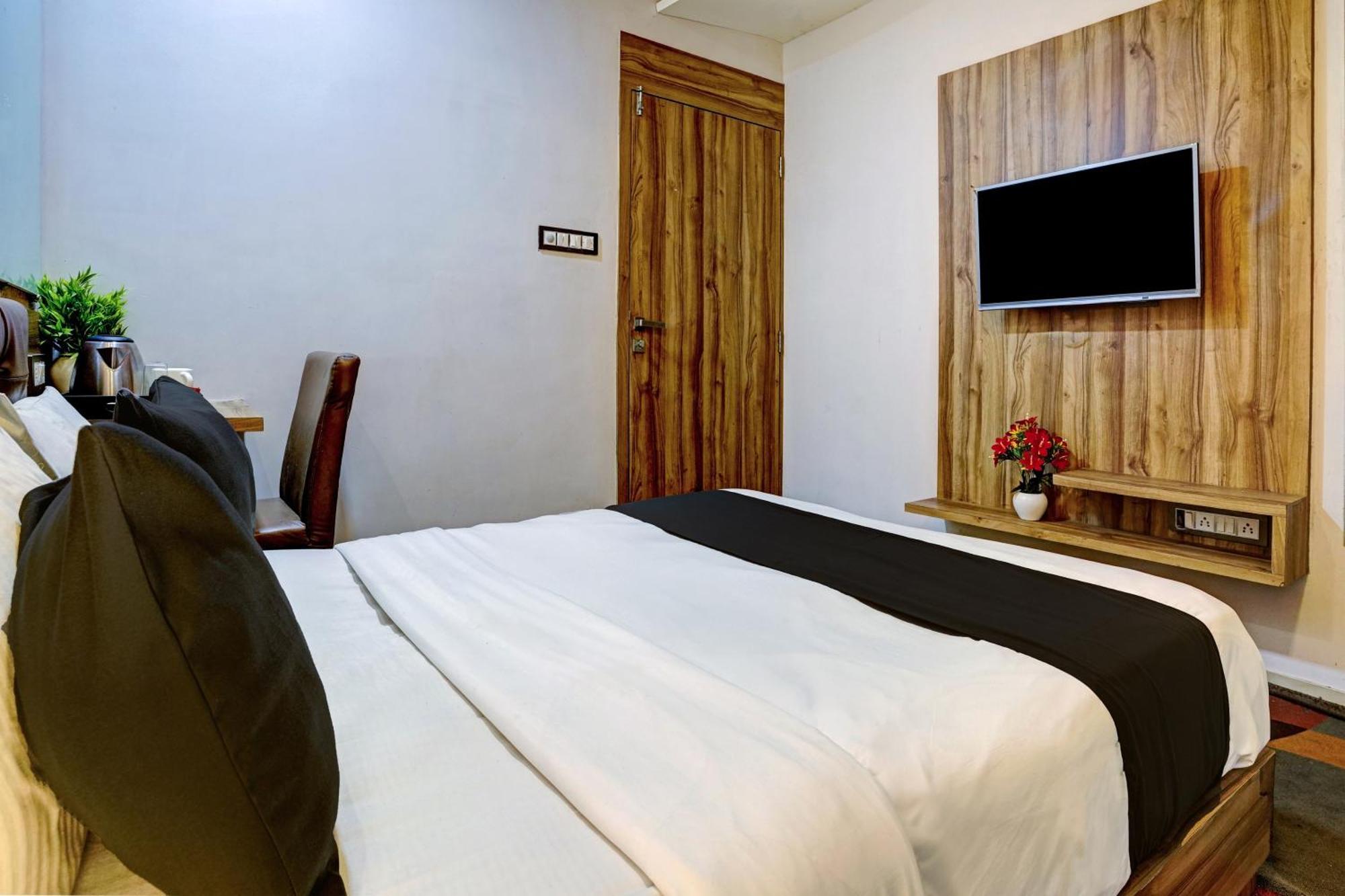 Hotel O Blue Inn Residence Near R City Mall Mumbai Exterior foto
